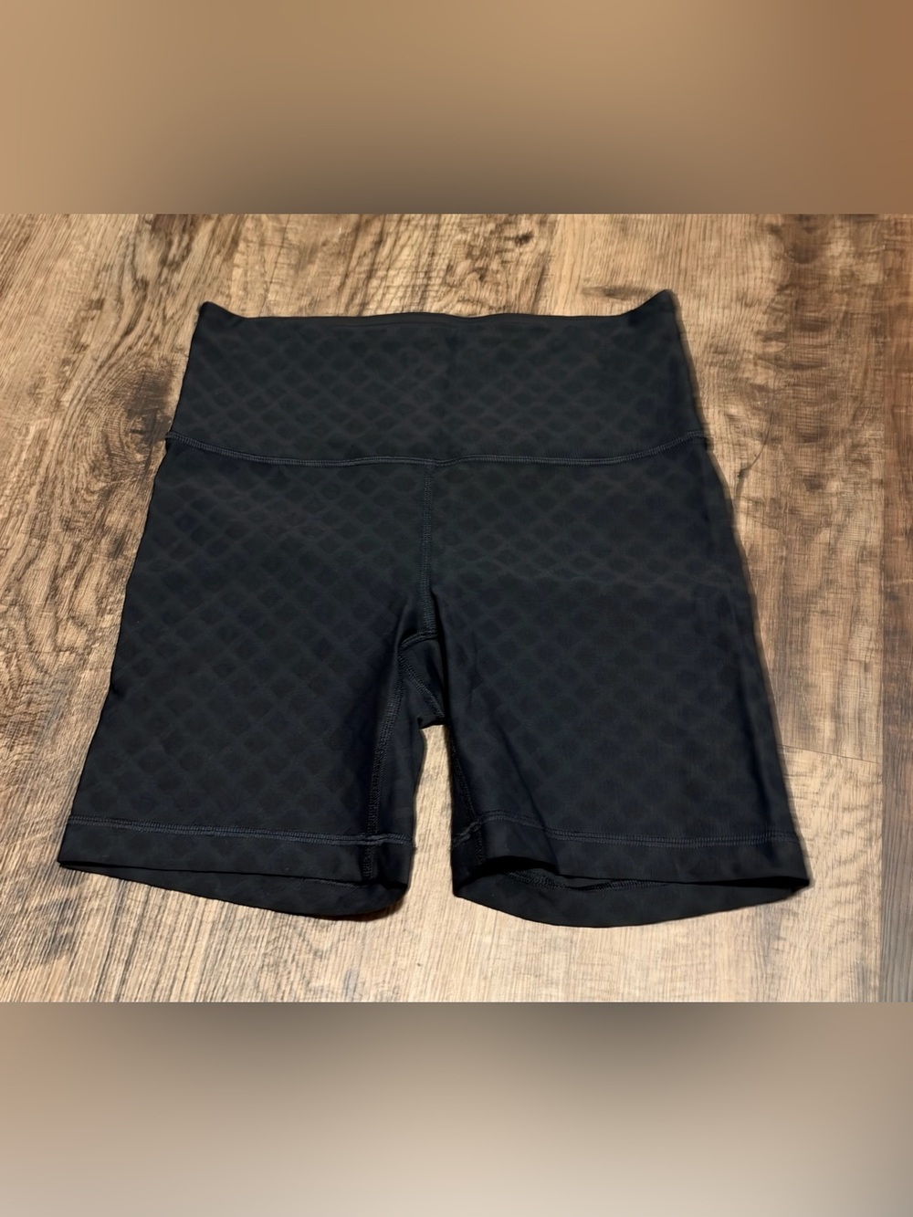 Lululemon 3D Jacquard Diamond Train High-Rise Short 6”